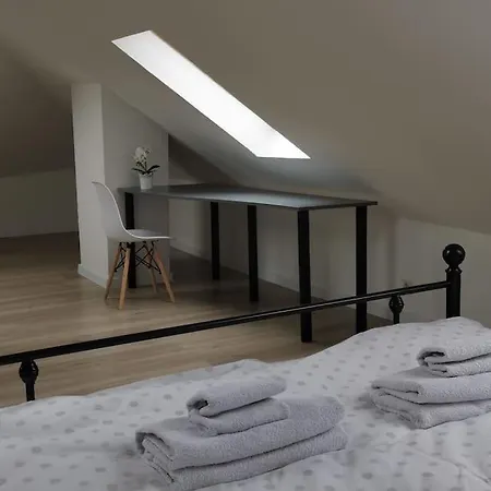 Lovely Split Level Flat Apartament *